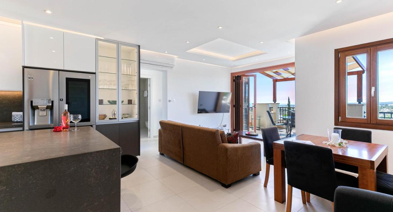 Modern Apartment Nz11 Large Balconies With Sea And Mountain Views Куклия Экстерьер фото